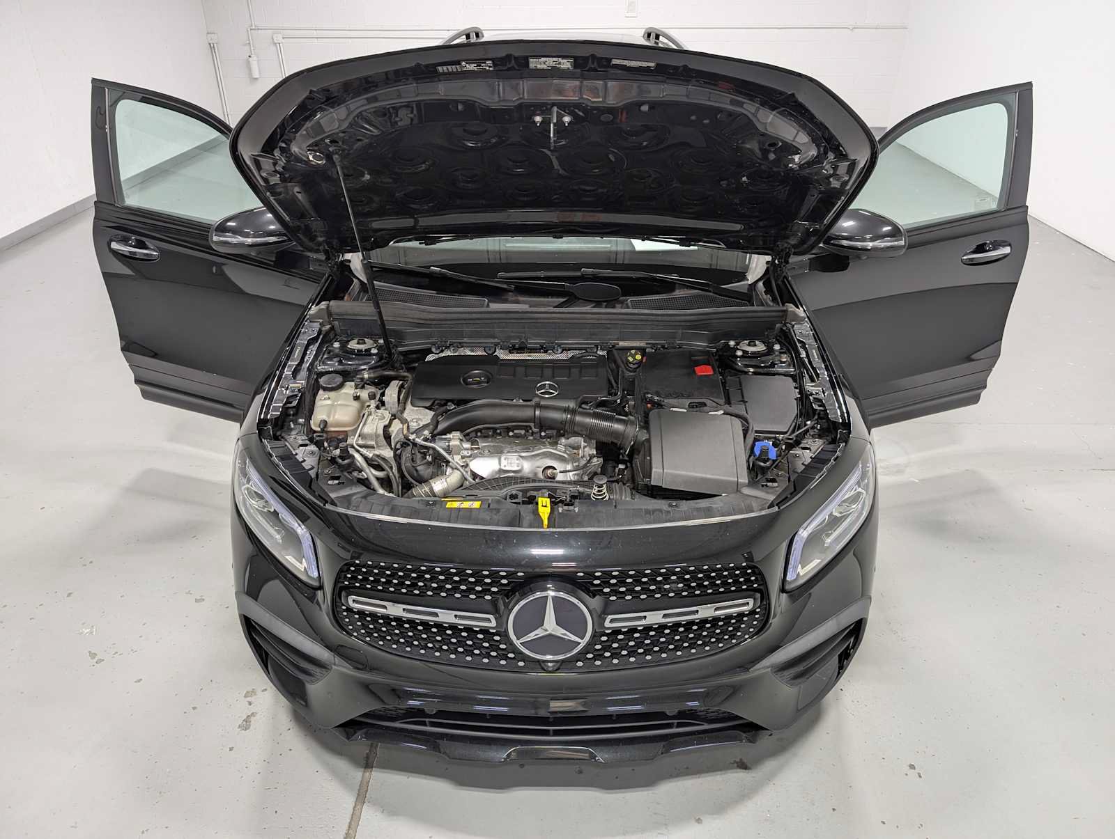 Used 2023 Mercedes-Benz GLB 250 4MATIC image 13