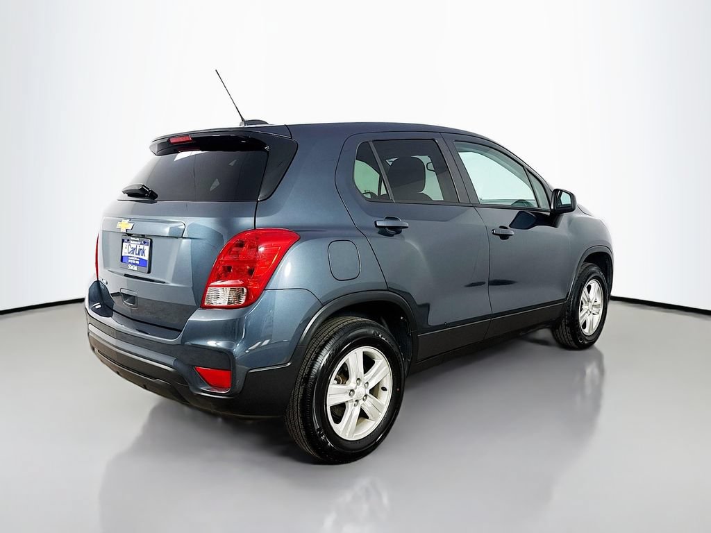 Used 2021 Chevrolet Trax LS w/ Tint and Cruise Package AWD/4WD image 8