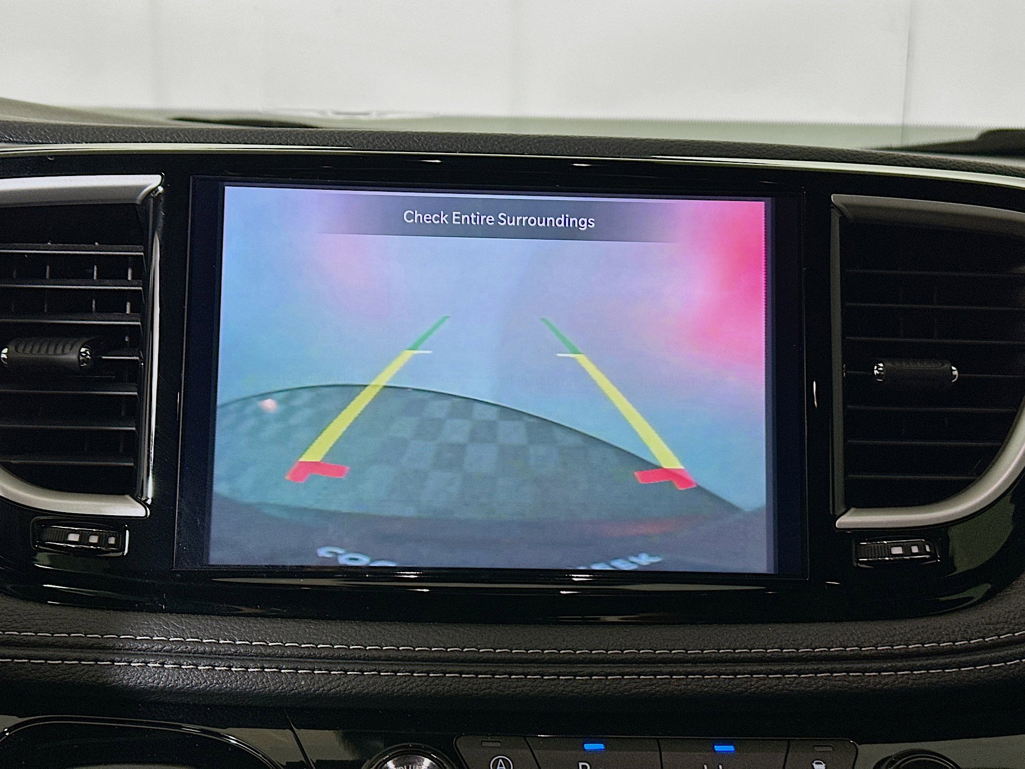 Used 2023 Chrysler Pacifica Touring-L w/ S Appearance Package FWD image 25