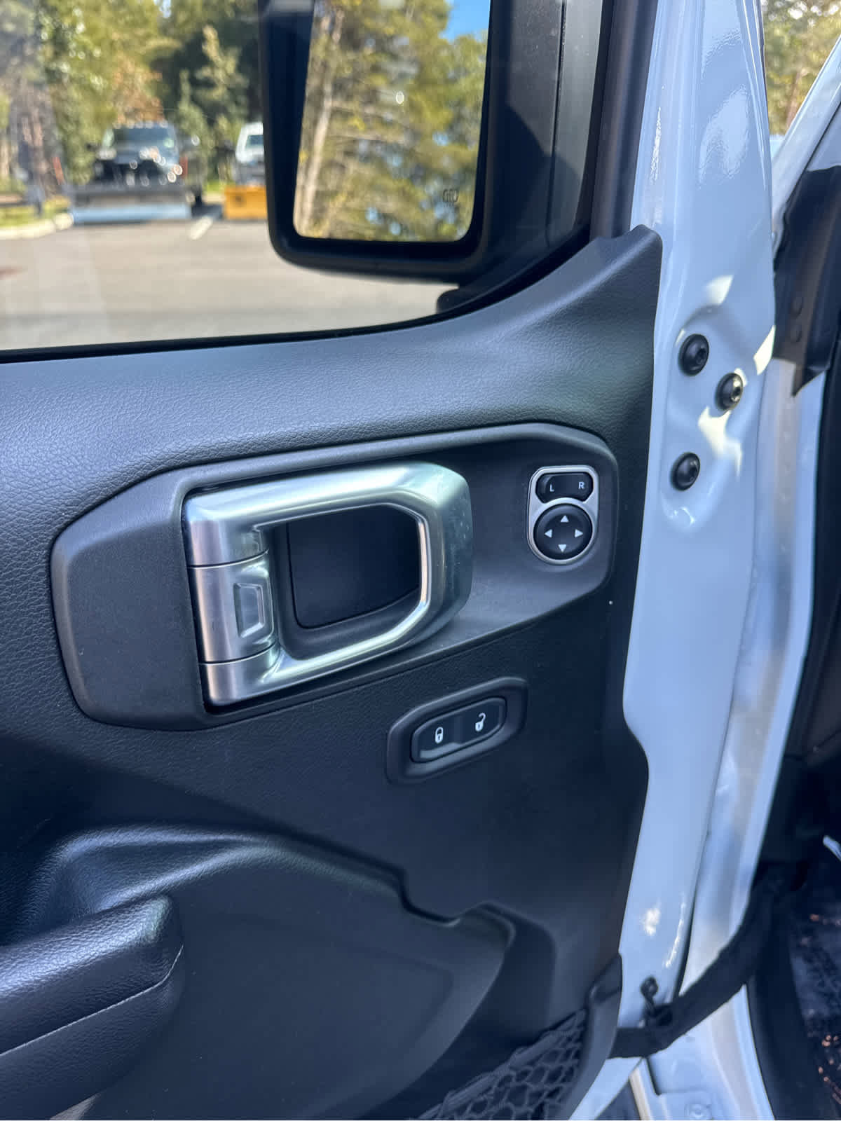 Certified 2018 Jeep Wrangler Unlimited Sport S image 16