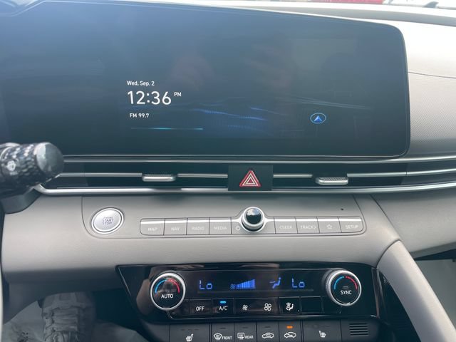 Used 2025 Hyundai Elantra SEL FWD image 13