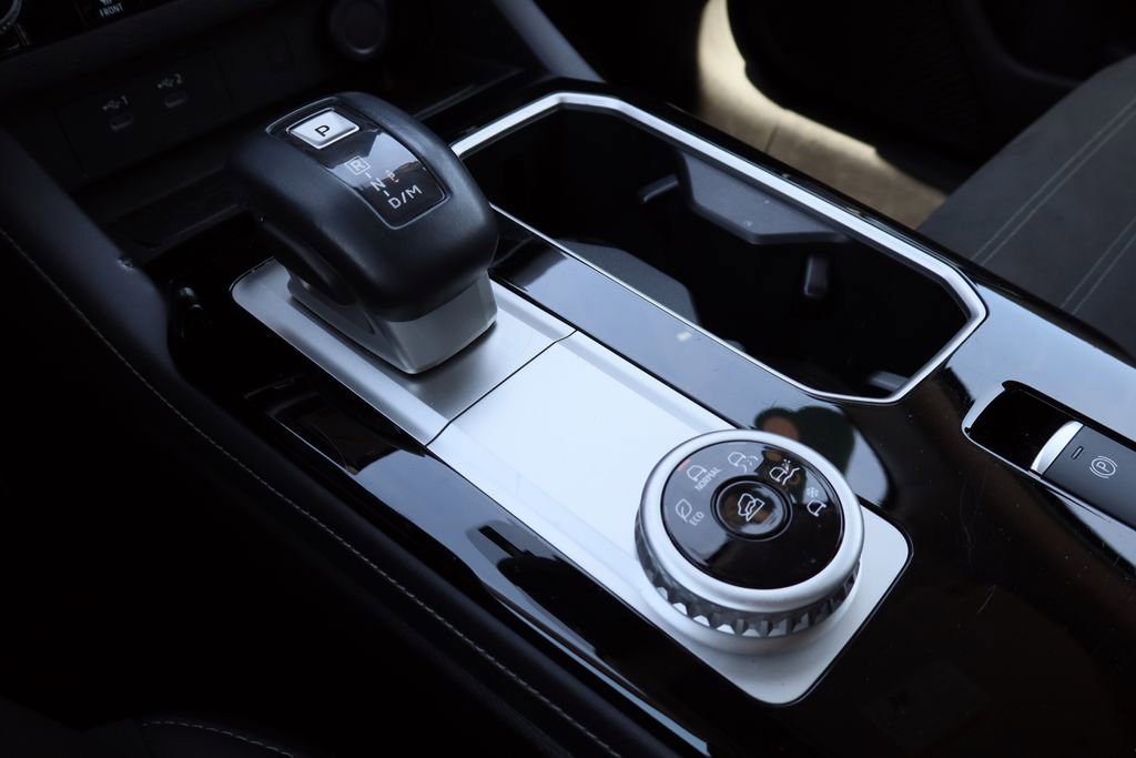 Used 2025 Mitsubishi Outlander SE FWD image 18