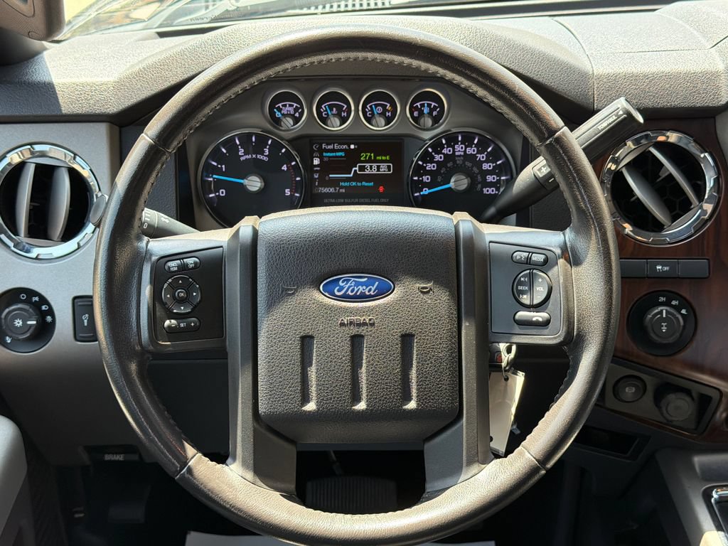 Used 2016 Ford F250 Lariat w/ Lariat Ultimate Package AWD/4WD image 14
