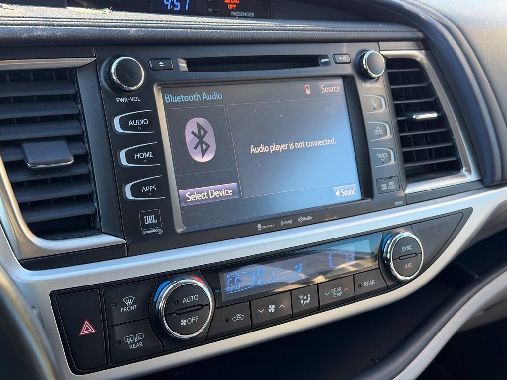 Used 2019 Toyota Highlander Limited AWD/4WD image 16