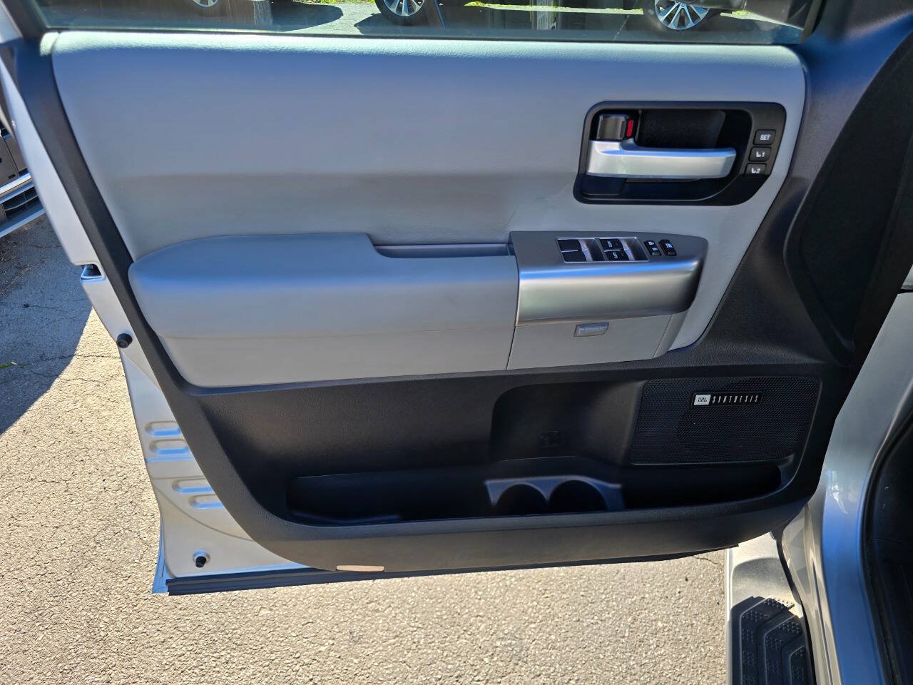 Used 2020 Toyota Sequoia Limited w/ Safety & Convenience Package AWD/4WD image 14