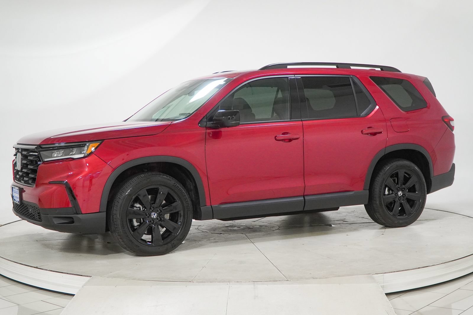 Certified 2025 Honda Pilot Black Edition image 5
