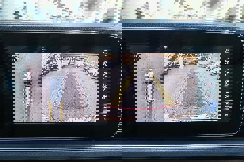 Used 2022 Mercedes-Benz GLE 350 4MATIC w/ Premium Package image 28