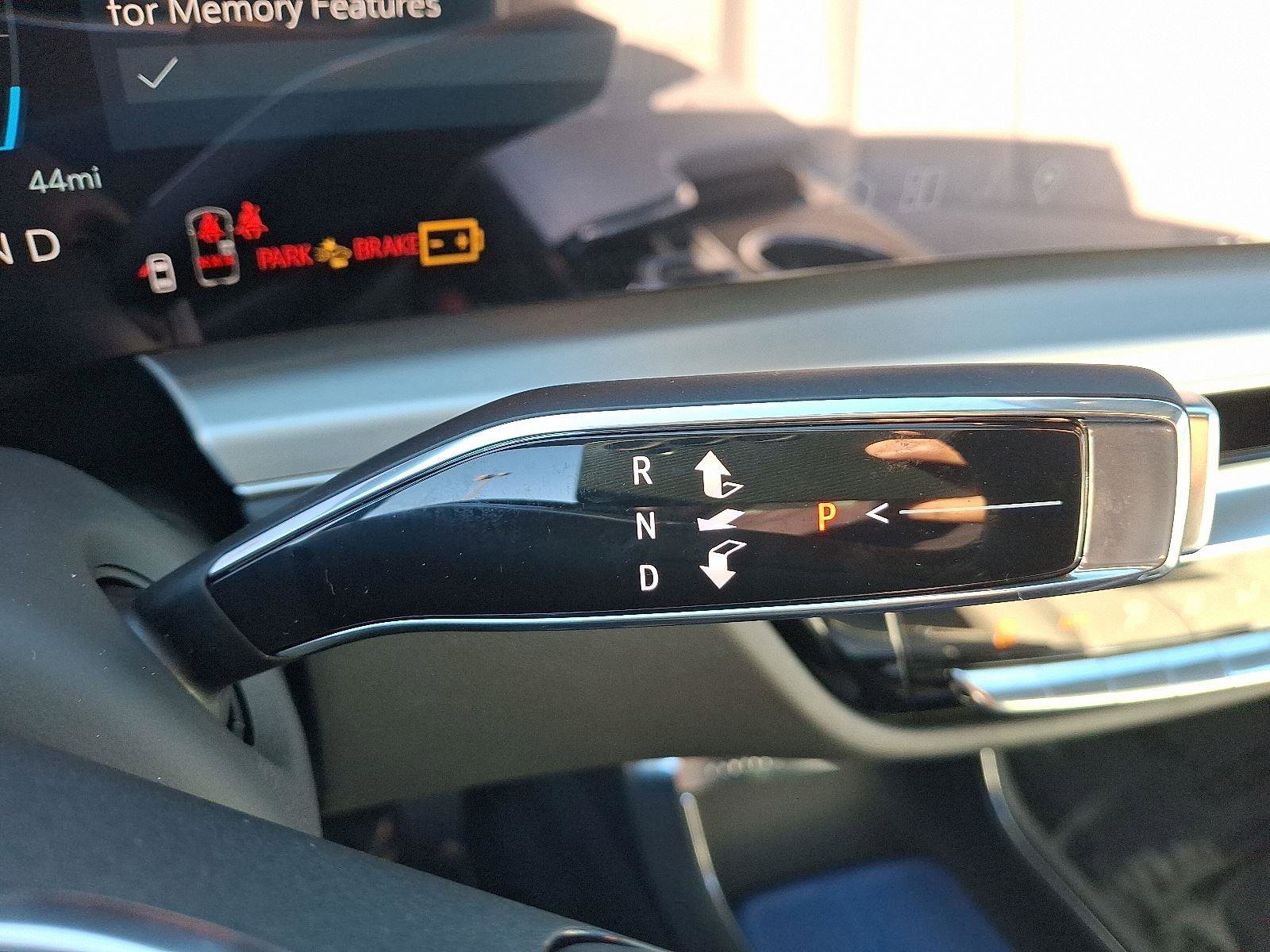 New 2026 Cadillac Lyriq Luxury image 8