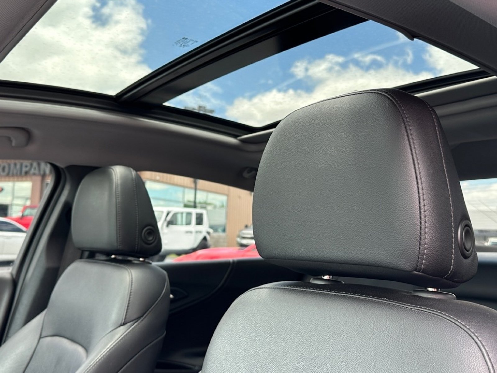 Used 2016 Chevrolet Malibu LT w/ True North Edition FWD image 10