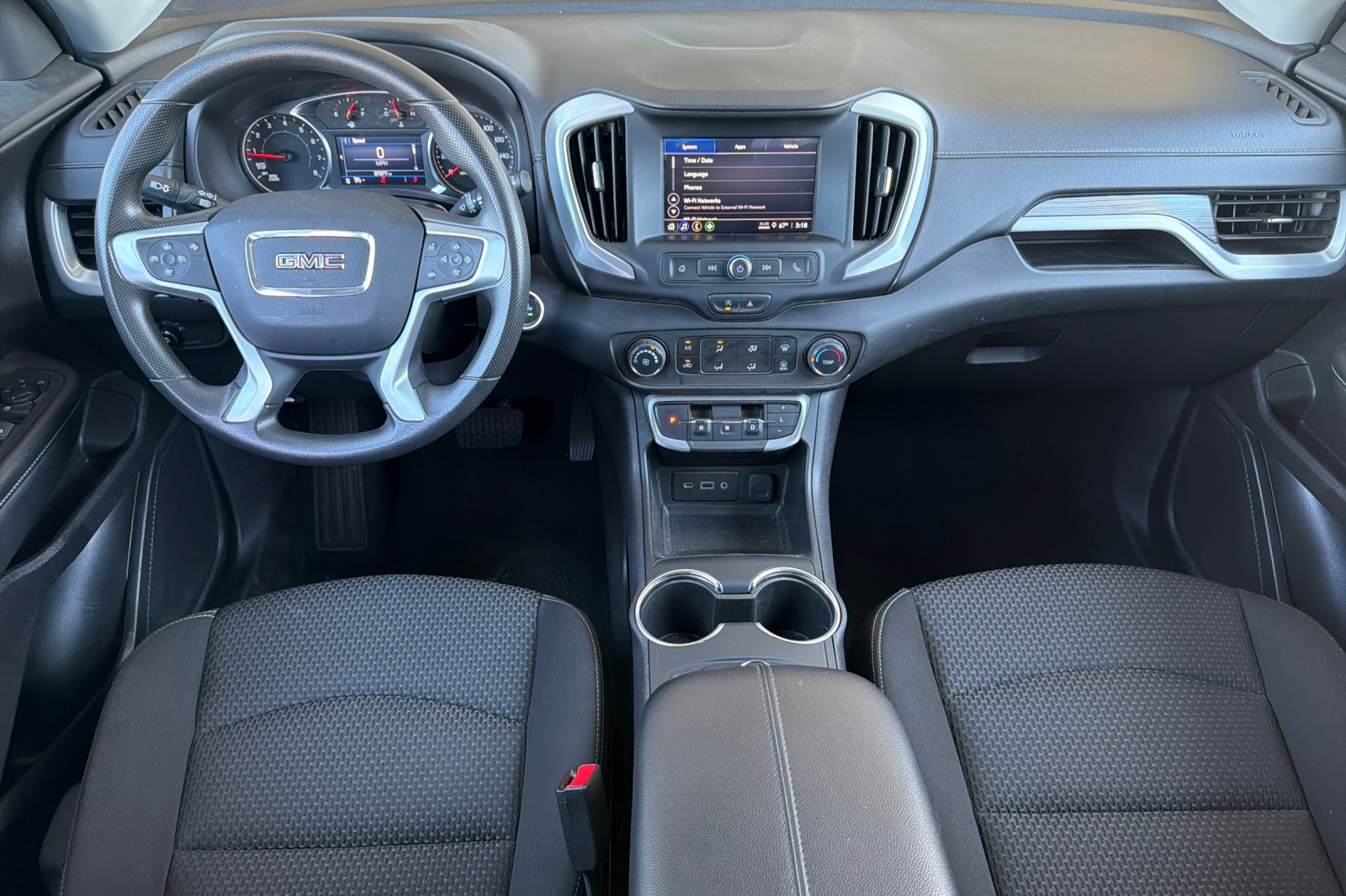 Used 2024 GMC Terrain SLE FWD image 17