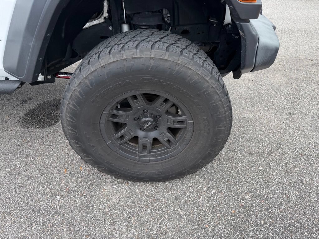 Used 2021 Jeep Gladiator Sport w/ Trailer Tow Package AWD/4WD image 4