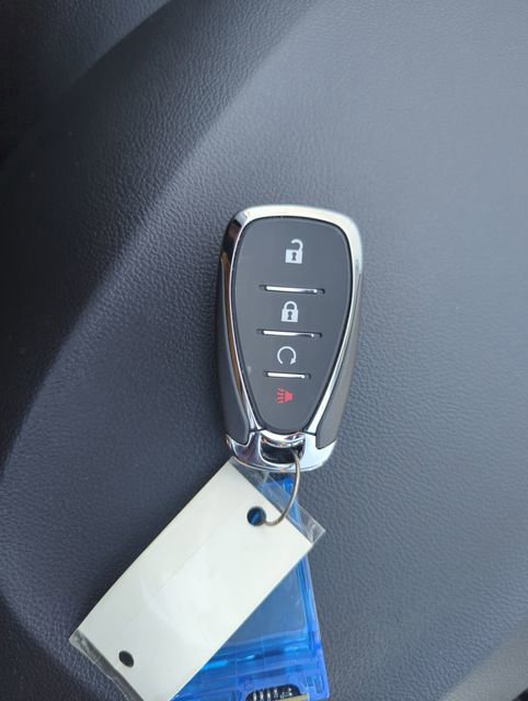 Used 2022 Chevrolet Trax LT w/ Midnight Edition image 36