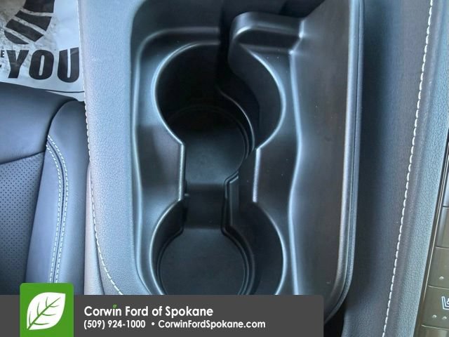 Used 2024 Chevrolet Corvette Z06 RWD image 30