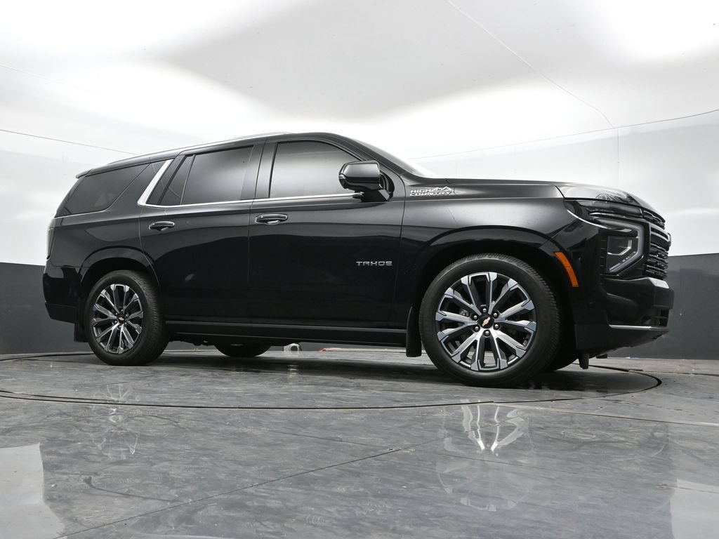 Used 2025 Chevrolet Tahoe High Country AWD/4WD image 43