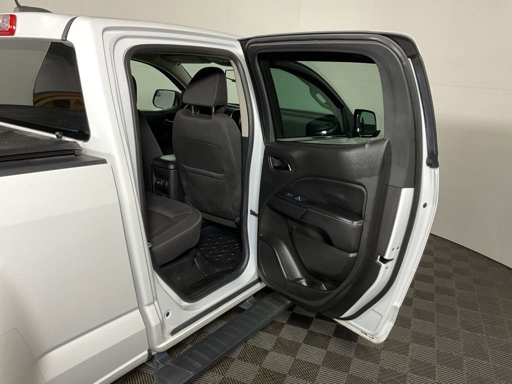 Used 2015 GMC Canyon SLE AWD/4WD image 32