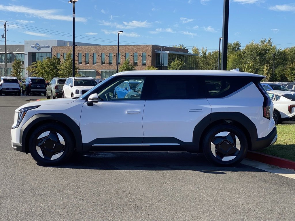 New 2026 Kia EV9 Light image 7
