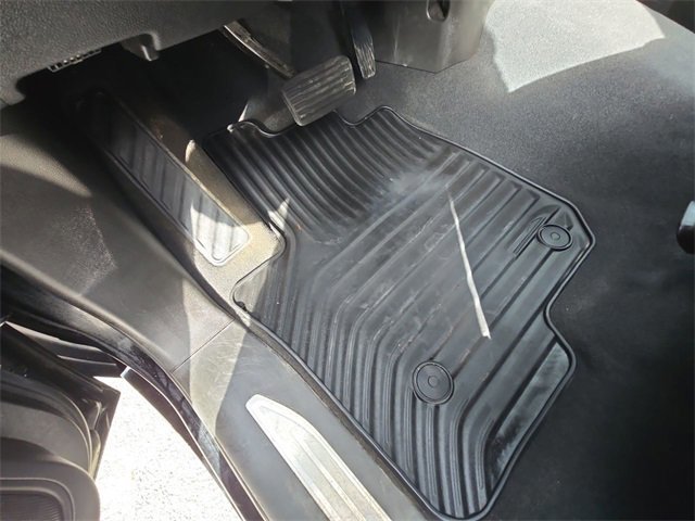 Used 2022 Chevrolet Silverado 2500 LT w/ Snow Plow Prep/Camper Package image 36