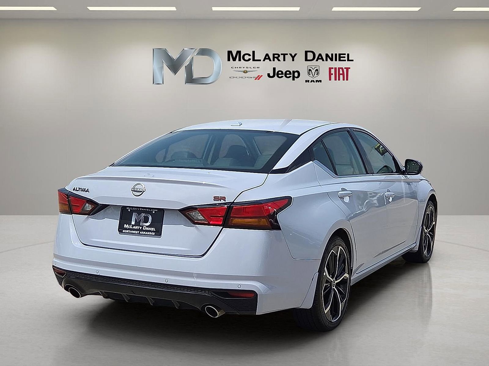 Used 2025 Nissan Altima 2.5 SR FWD image 5