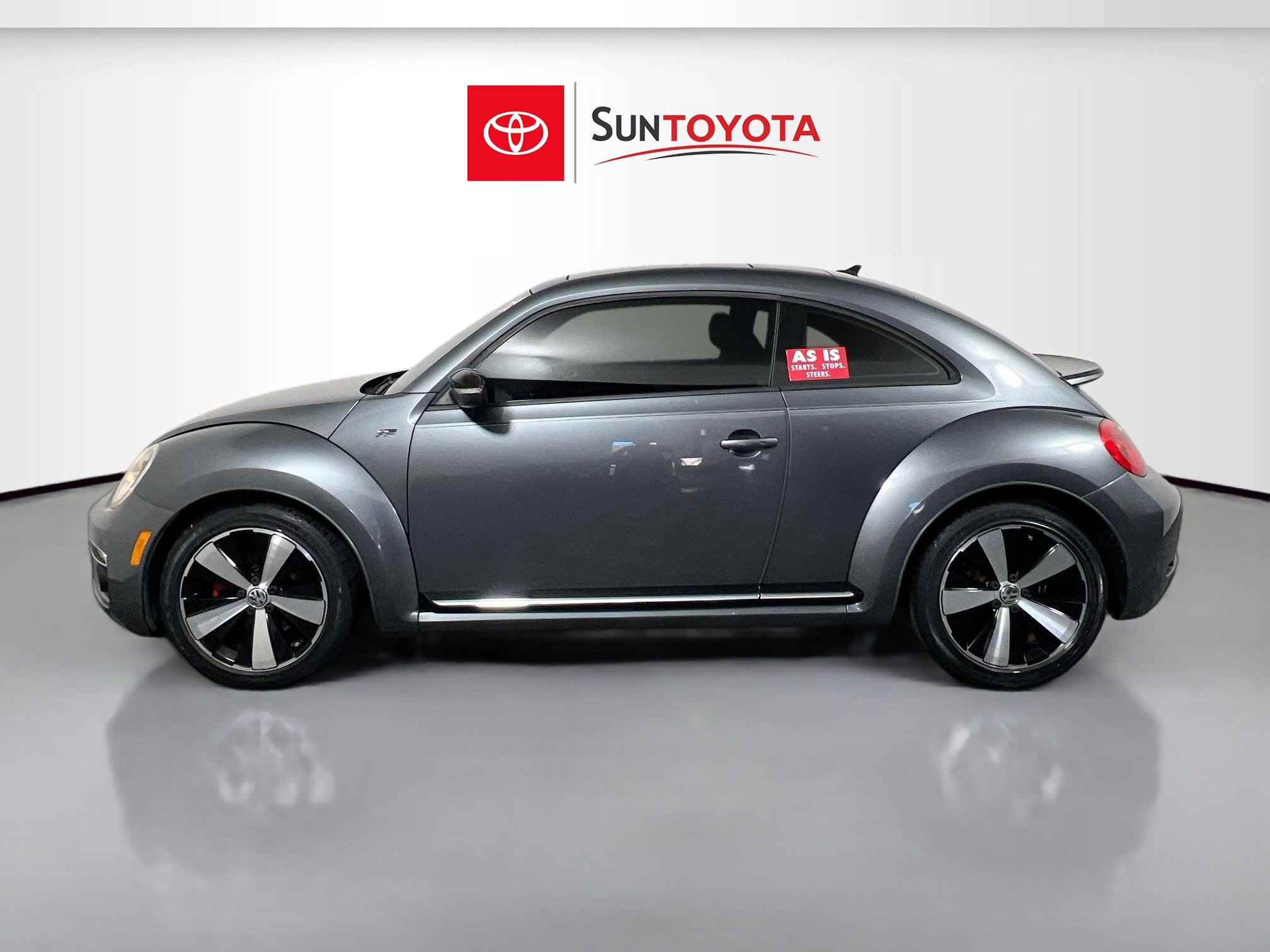 Used 2014 Volkswagen Beetle R-Line image 7