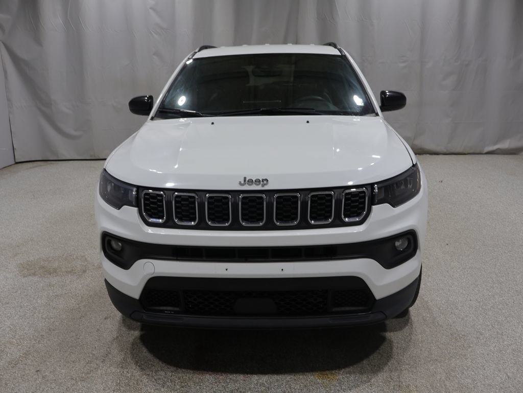 Used 2024 Jeep Compass Latitude AWD/4WD image 7