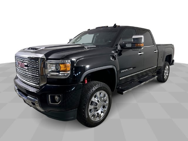 Used 2018 GMC Sierra 2500 Denali w/ Duramax Plus Package AWD/4WD image 1