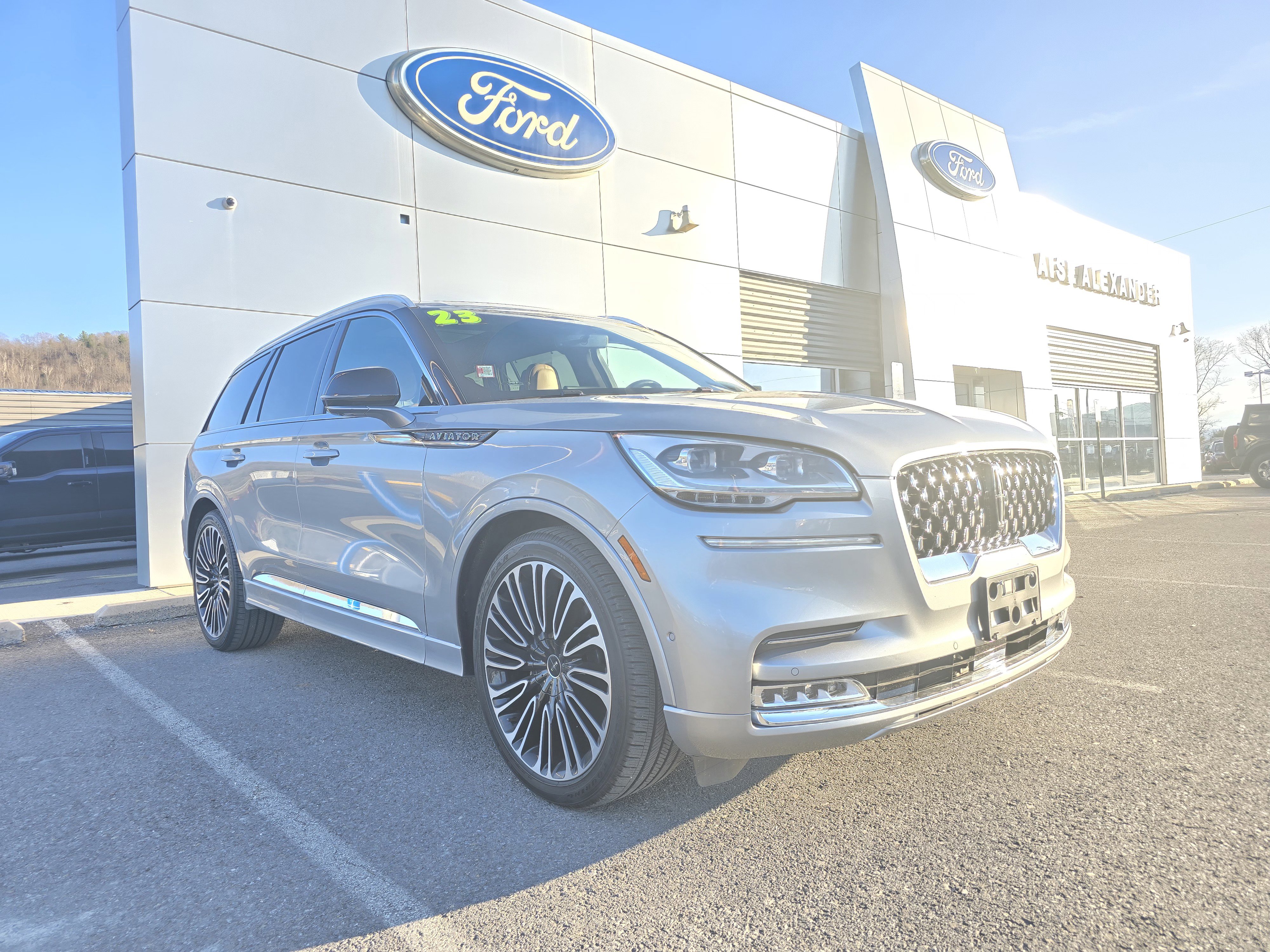 Used 2023 Lincoln Aviator Black Label w/ Dynamic Handling Package image 1