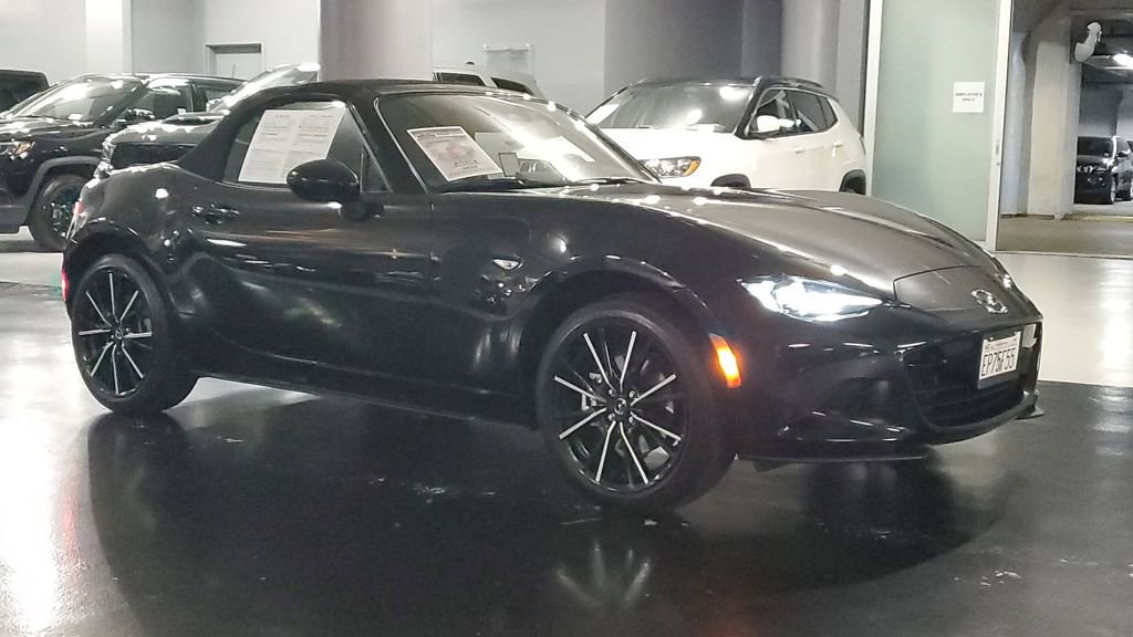 Used 2026 MAZDA MX-5 Miata Grand Touring w/ Weather Package RWD image 3