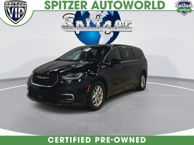 Used 2024 Chrysler Pacifica Touring-L FWD image 8
