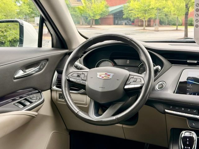 Certified 2022 Cadillac XT4 Luxury w/ Cold Weather Package FWD image 20
