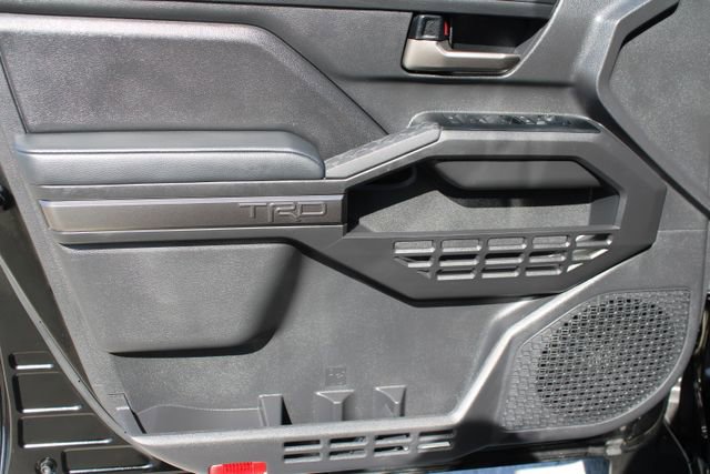 Used 2025 Toyota Tacoma TRD Sport AWD/4WD image 16