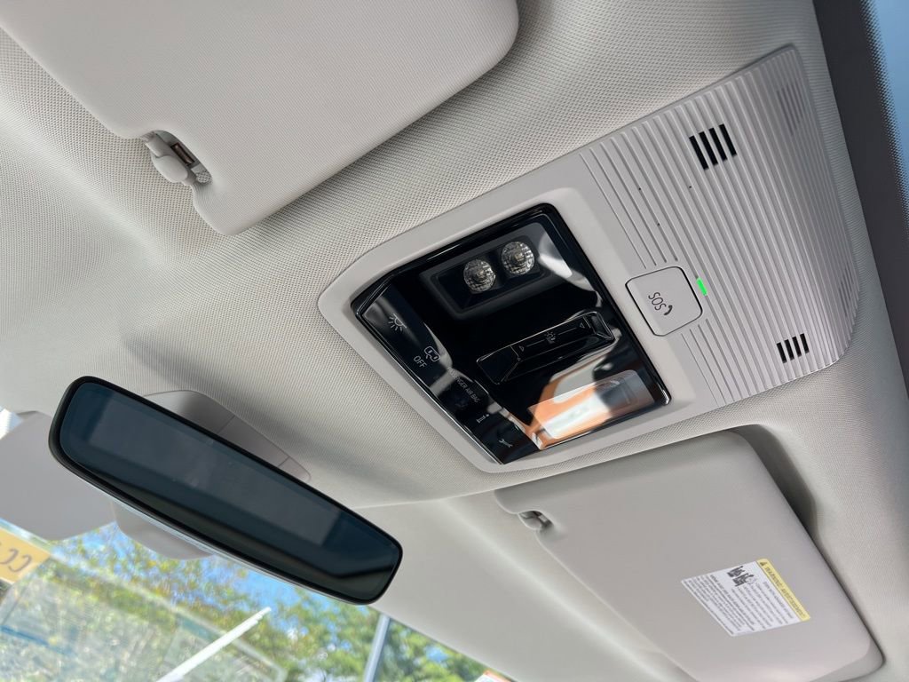 New 2025 Volkswagen ID. Buzz Pro S Plus image 22