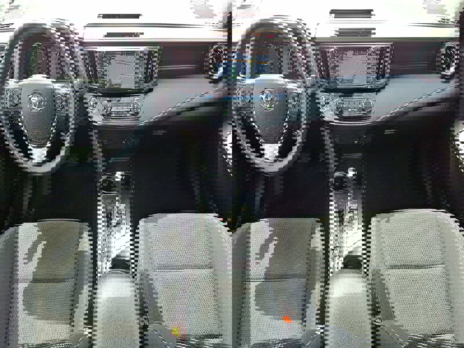 Used 2018 Toyota RAV4 XLE AWD/4WD image 27