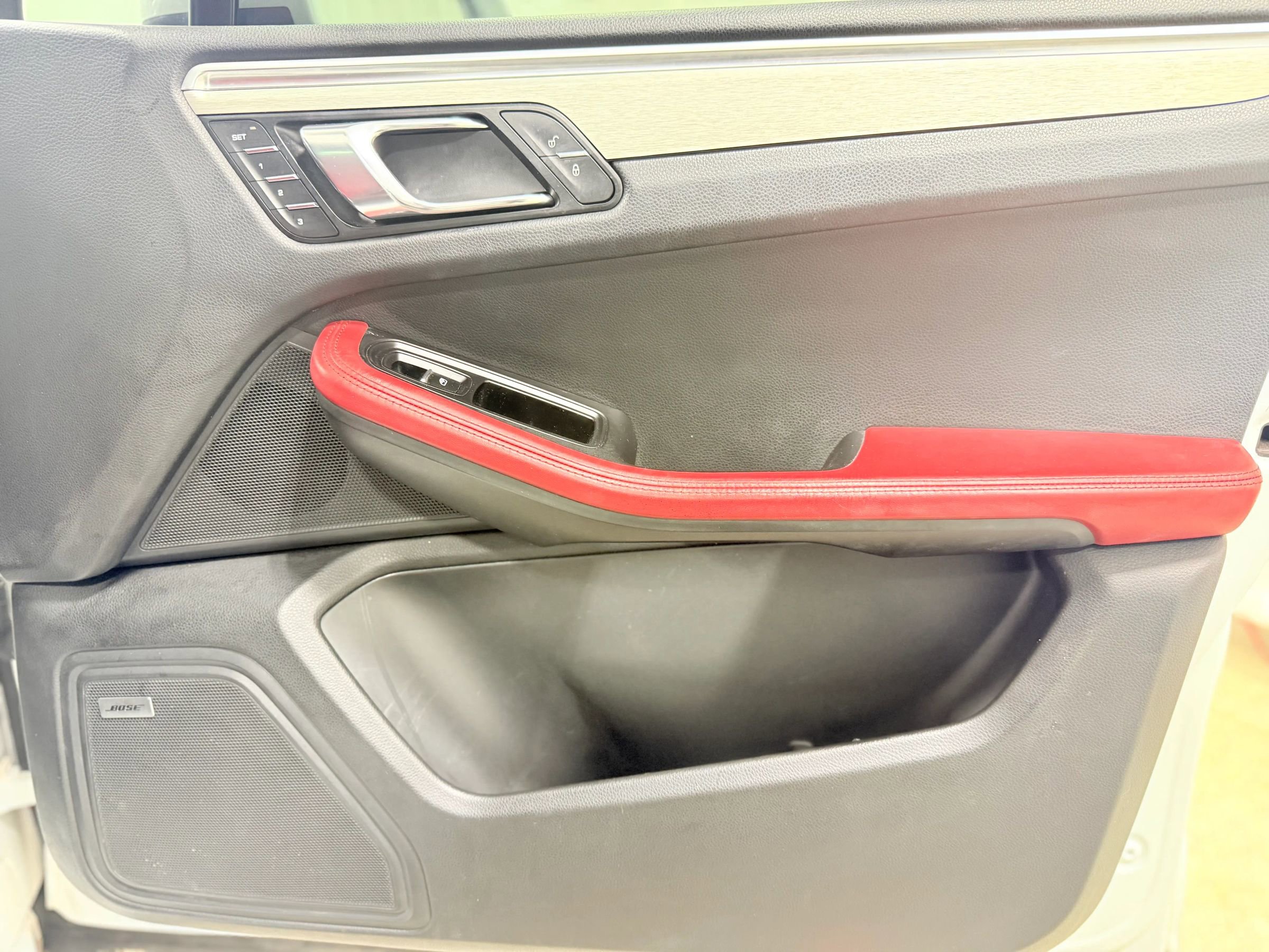 Used 2018 Porsche Macan GTS image 24