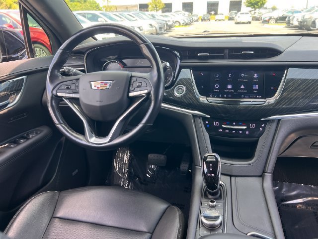 Used 2020 Cadillac XT6 Premium Luxury AWD/4WD image 17