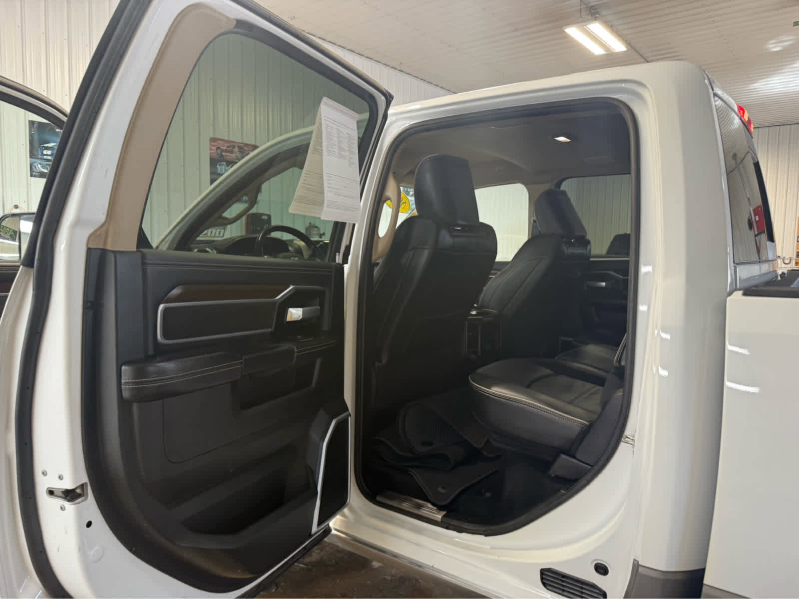 Used 2022 RAM 3500 Laramie image 18
