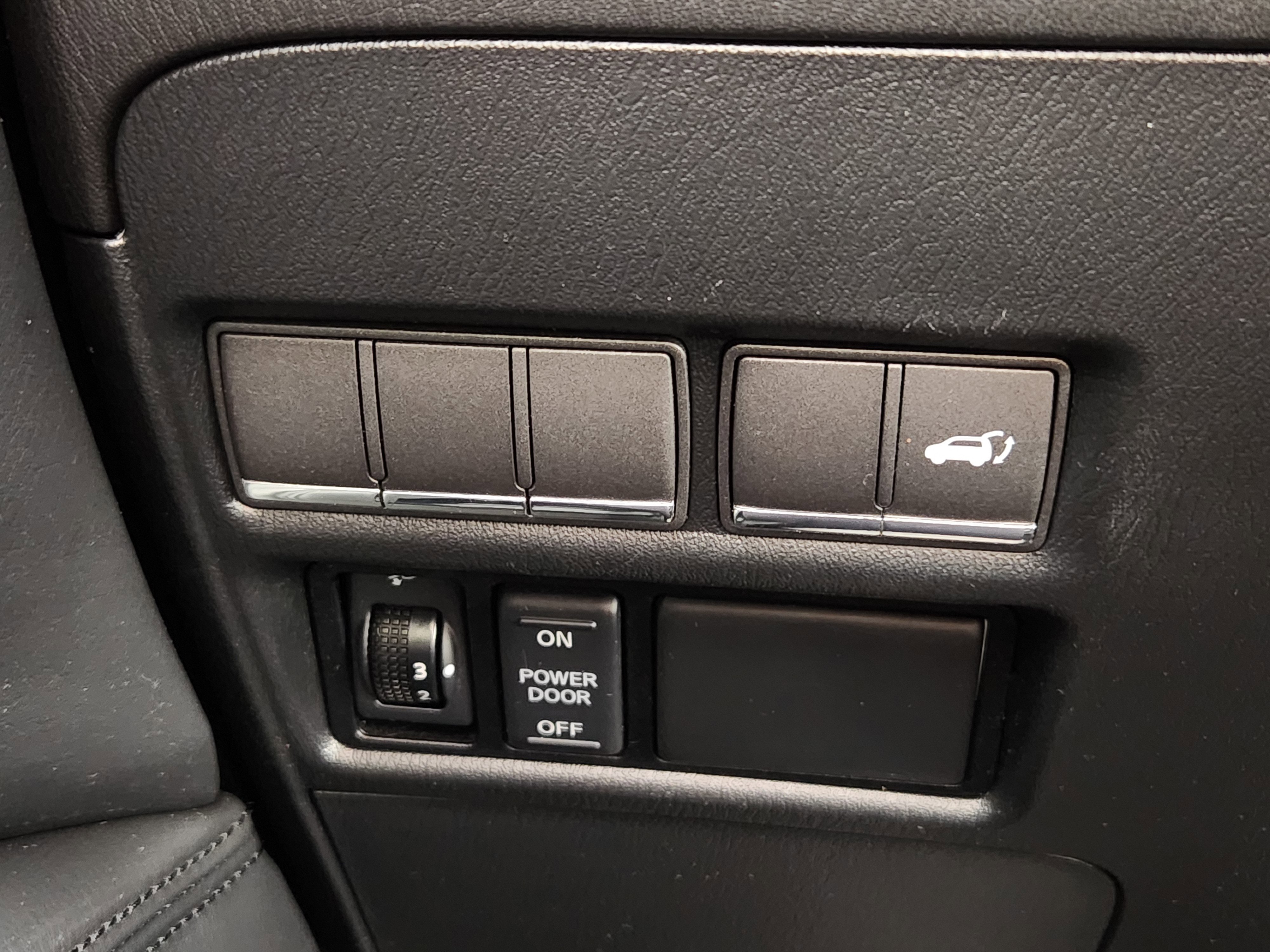 Used 2013 INFINITI QX56 4WD w/ Theater Pkg image 27