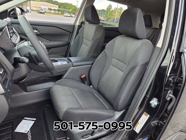 Used 2026 Nissan Rogue SV FWD image 8