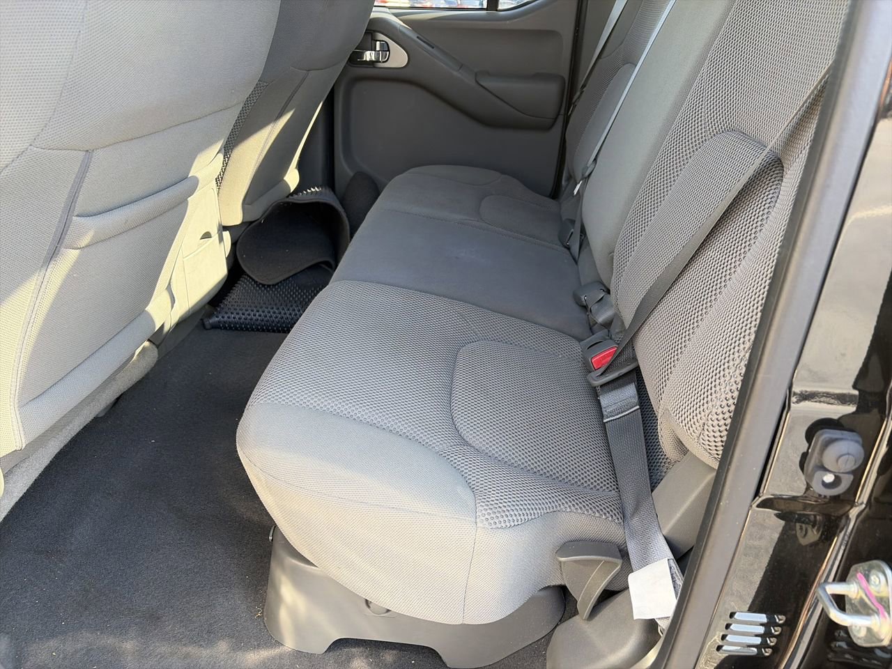 Certified 2019 Nissan Frontier SV w/ Value Truck Package image 26