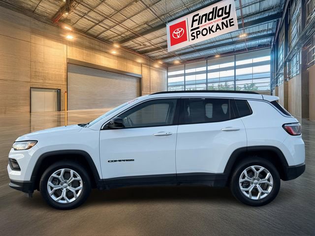 Used 2024 Jeep Compass Latitude image 3