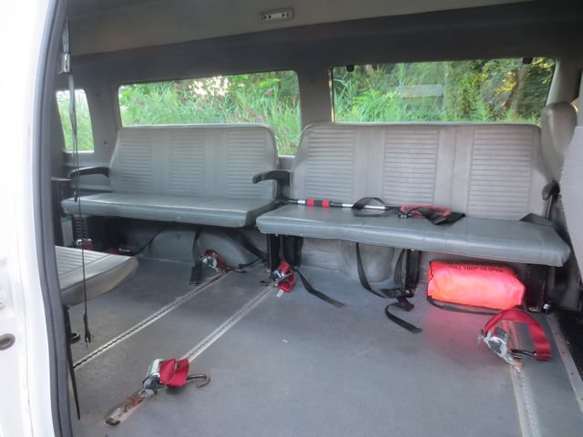 Used 2009 Ford E-250 and Econoline 250 Extended RWD image 8
