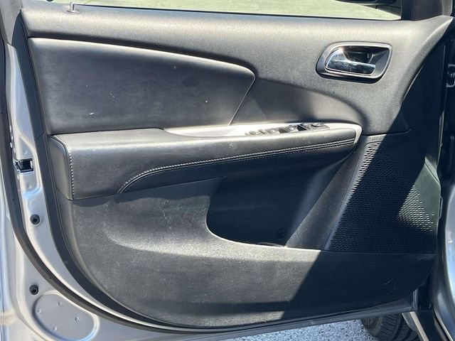 Used 2017 Dodge Journey SXT FWD image 14