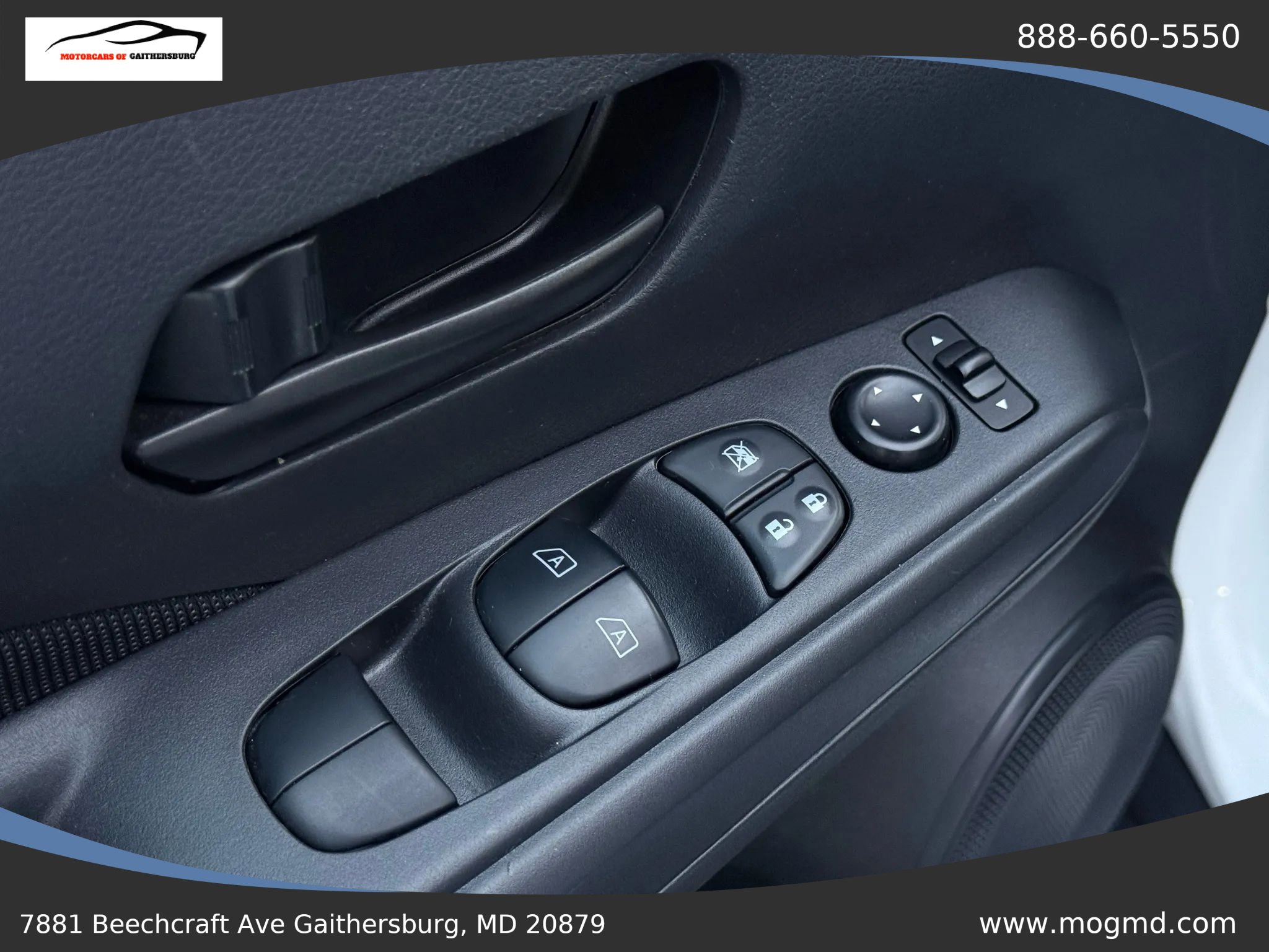 Used 2022 Nissan Kicks S image 16