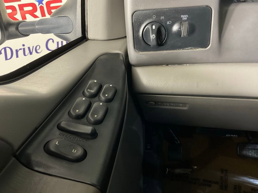 Used 1999 Ford F350 XLT image 19