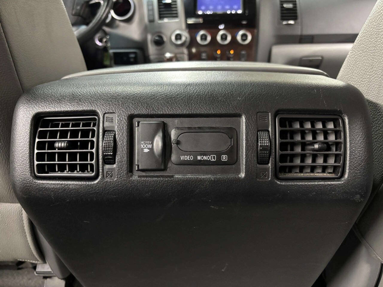 Used 2010 Toyota Tundra Limited image 27