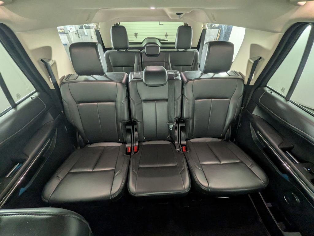 Used 2024 Ford Expedition Max XLT image 30
