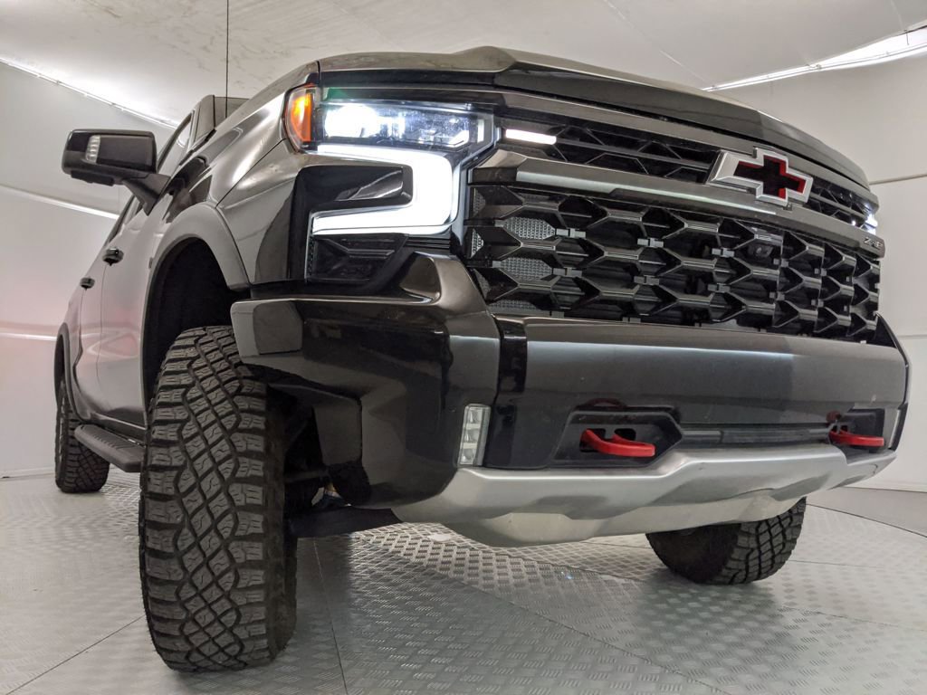 Used 2024 Chevrolet Silverado 1500 ZR2 w/ Technology Package image 29