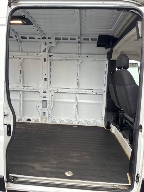 Used 2025 RAM ProMaster 2500 w/ Convenience Group image 19