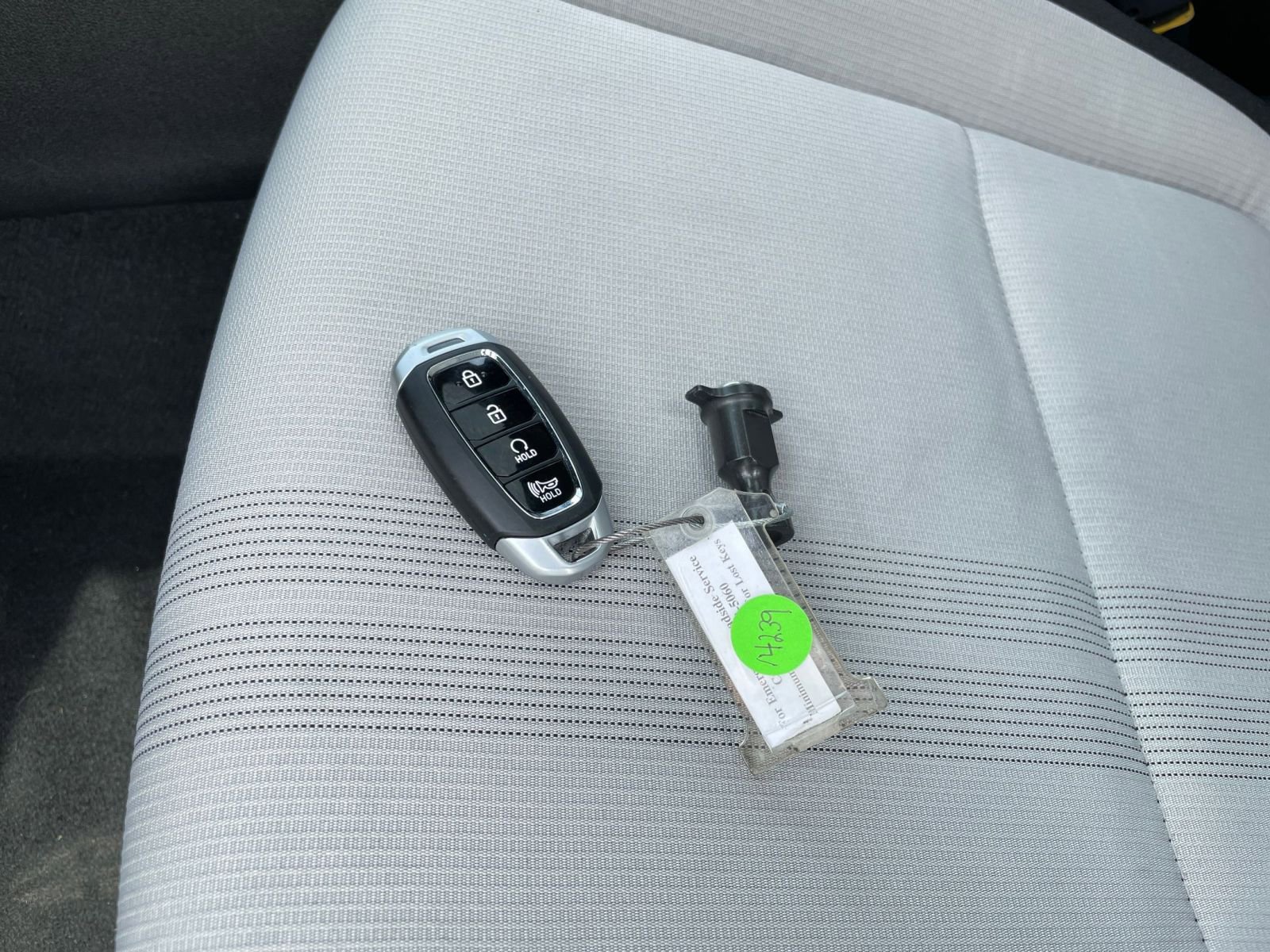 Used 2025 Hyundai Venue SEL image 21