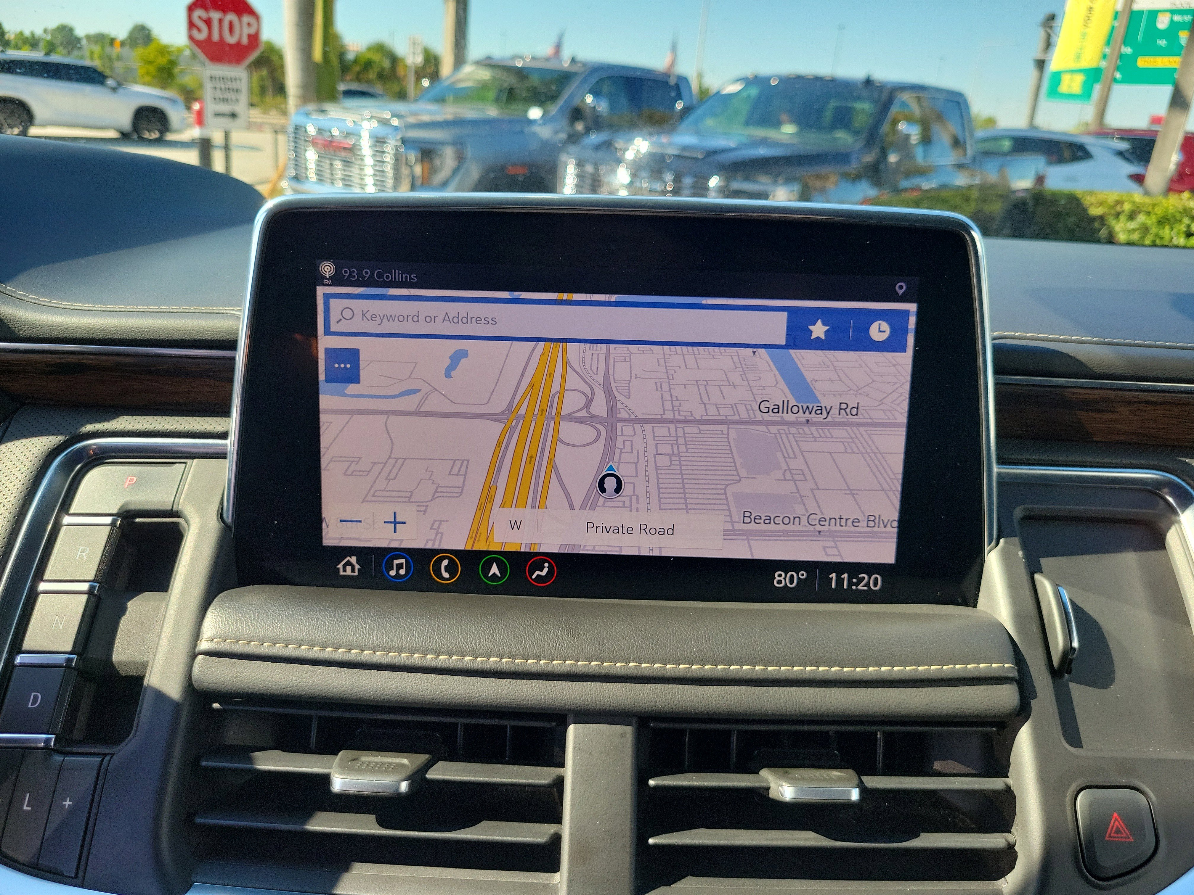 Used 2021 Chevrolet Tahoe Premier w/ Premium Package image 9