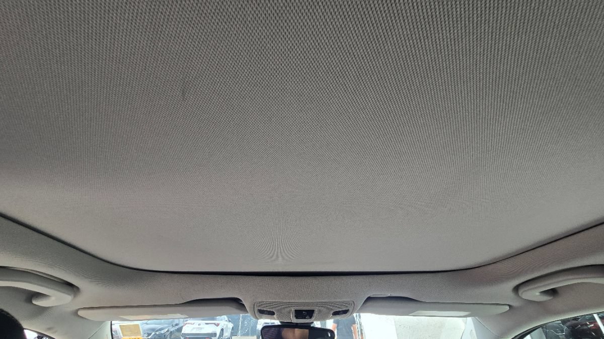 Used 2019 INFINITI QX30 w/ Cargo Package FWD image 39